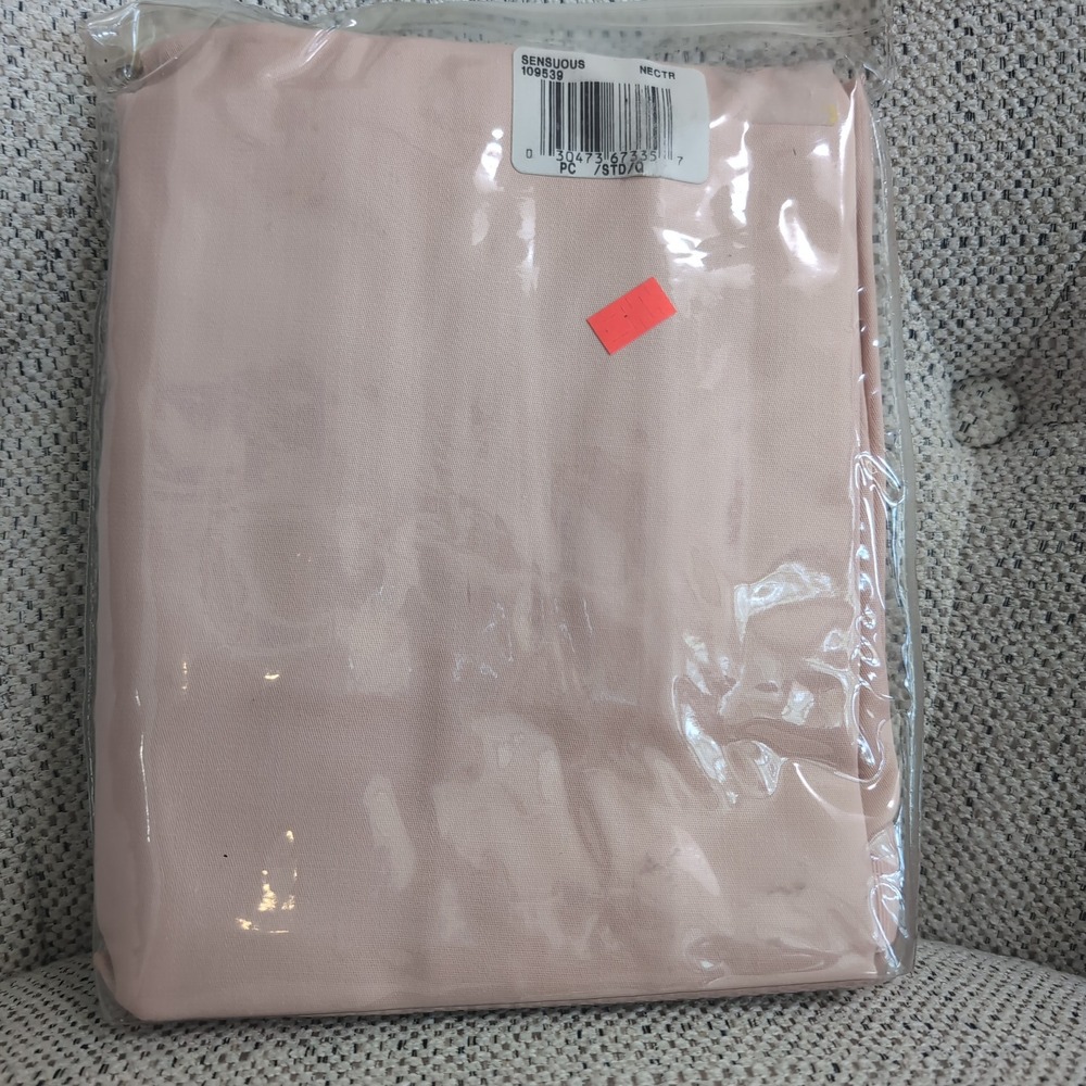 2 Vintage Wamsutta Elite Sensuous Pillowcases Standard Queen Pink USA NOS 250 TC - Picture 2 of 4
